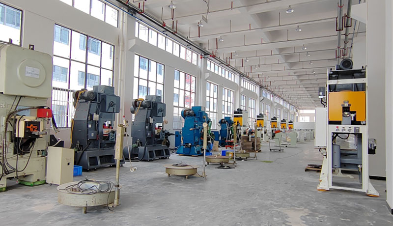 Square buckle processing workshop